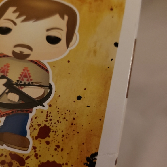 Daryl Dixon with Poncho #72 Funko Pop - Picture 9 of 10